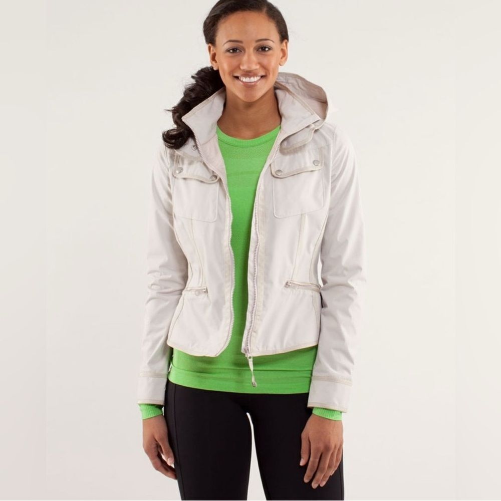 Lululemon Out and About Peplum water repellent cream Jacket Ecru size 4 with hoo